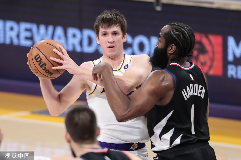 少年体育打 少年体育打